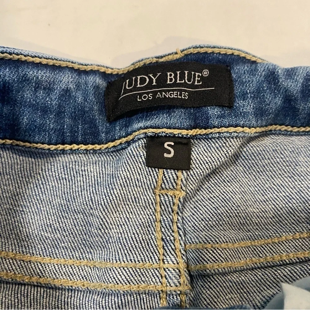 Judy Blue Casual Knee-Length Pencil Shorts - Picture 5 of 7